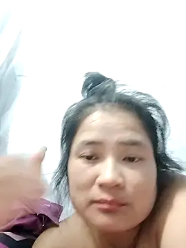 Snapshot of BigAss-69 chatting on June 15, 2026, 2:39 pm BigAss-69 online show from June 15, 2026, 2:39 pm