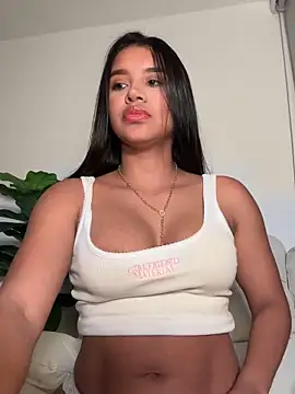 Snapshot of Tokio_Tokio chatting on February 14, 2025, 3:43 am Tokio Tokio online show from February 14, 2025, 3:43 am