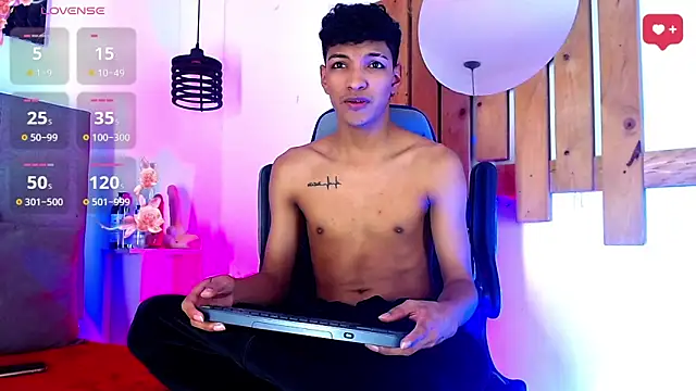 Rick Wade online show from December 2, 2025, 3:52 am