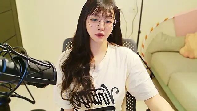 Snapshot of Yucheng__520 chatting on May 17, 2026, 4:45 am Yucheng 520 online show from May 17, 2026, 4:45 am
