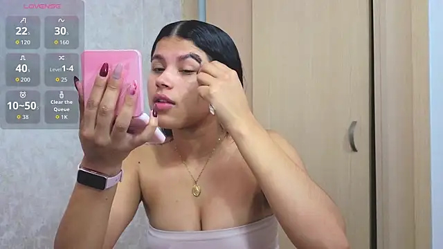 yulissa girls online show from May 13, 2026, 11:28 am