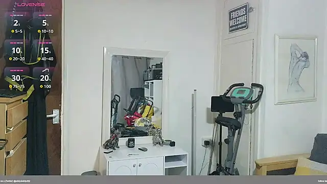 Dilfcam101 online show from April 5, 2026, 6:58 pm