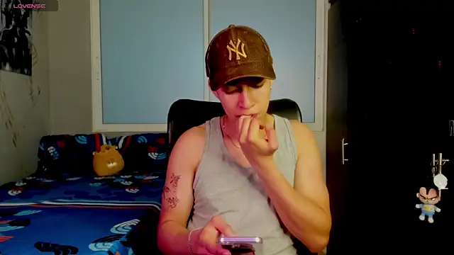 Snapshot of Noxx_starkK chatting on February 8, 2026, 1:03 am Noxx starkK online show from February 8, 2026, 1:03 am