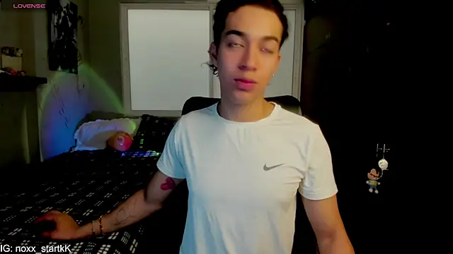 Snapshot of Noxx_starkK chatting on March 6, 2026, 6:25 pm Noxx starkK online show from March 6, 2026, 6:25 pm