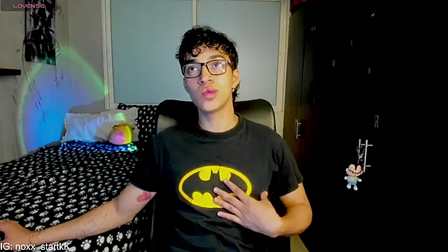 Snapshot of Noxx_starkK chatting on March 1, 2026, 2:00 am Noxx starkK online show from March 1, 2026, 2:00 am