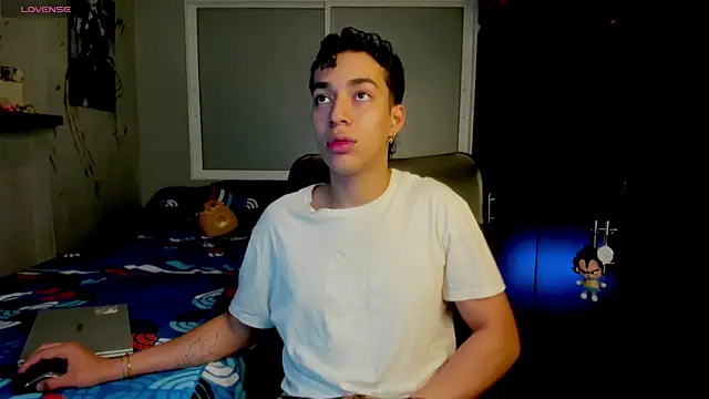 Snapshot of Noxx_starkK chatting on February 16, 2026, 12:09 am Noxx starkK online show from February 16, 2026, 12:09 am