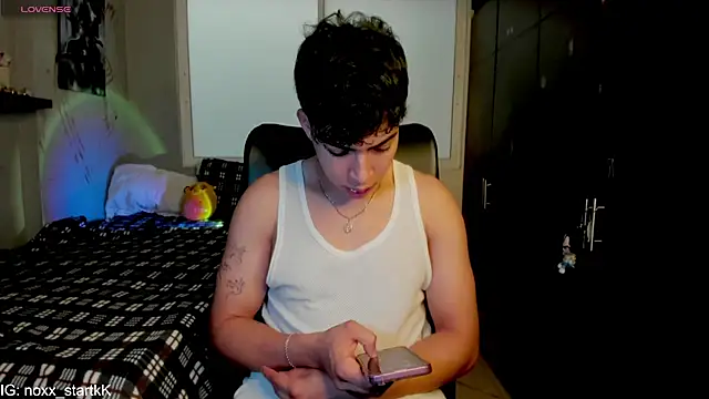 Snapshot of Noxx_starkK chatting on March 29, 2026, 8:10 pm Noxx starkK online show from March 29, 2026, 8:10 pm