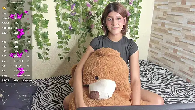 Snapshot of Amy_Moonlight chatting on December 18, 2025, 10:24 pm Amy Moonlight online show from December 18, 2025, 10:24 pm