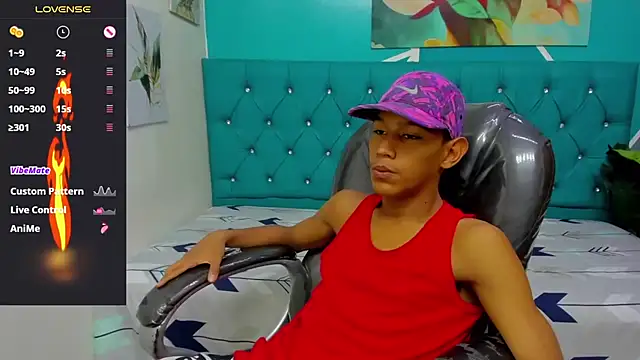 Snapshot of Rory_castro chatting on November 4, 2025, 10:35 pm Rory castro online show from November 4, 2025, 10:35 pm