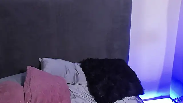 Snapshot of saramikaelson chatting on February 24, 2026, 10:54 pm saramikaelson online show from February 24, 2026, 10:54 pm