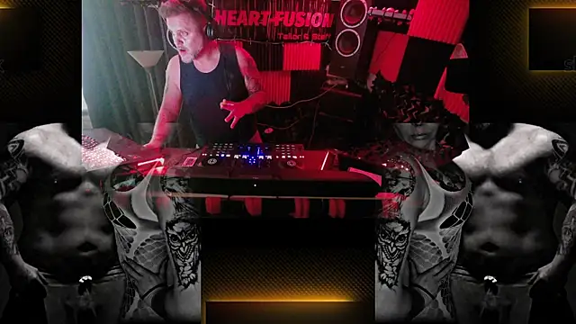 Wir2002Paar online show from October 25, 2025, 9:08 am