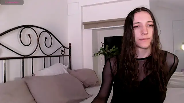 Snapshot of SilverMuse chatting on February 24, 2026, 12:55 am SilverMuse online show from February 24, 2026, 12:55 am