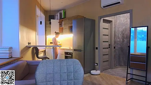 miss bubbles  online show from April 11, 2026, 11:41 pm