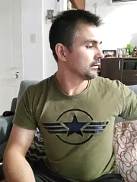 Bradd 32 online show from December 20, 2025, 2:14 am