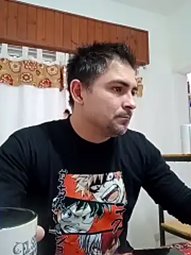 Snapshot of Bradd_32 chatting on May 31, 2026, 12:11 pm Bradd 32 online show from May 31, 2026, 12:11 pm