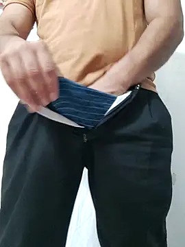 Bradd 32 online show from February 15, 2026, 11:20 am