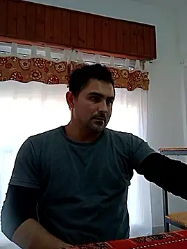 Snapshot of Bradd_32 chatting on May 30, 2026, 5:18 pm Bradd 32 online show from May 30, 2026, 5:18 pm