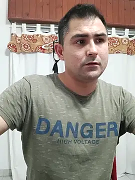 Bradd 32 online show from April 25, 2026, 2:25 am