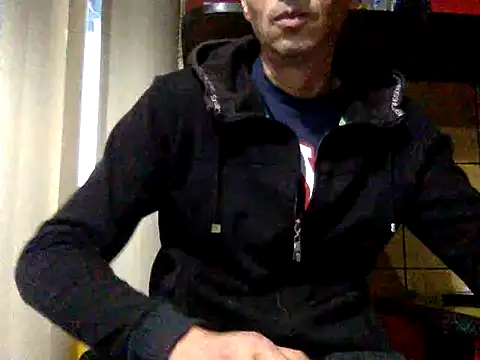 adiluci1 online show from October 12, 2025, 1:56 pm