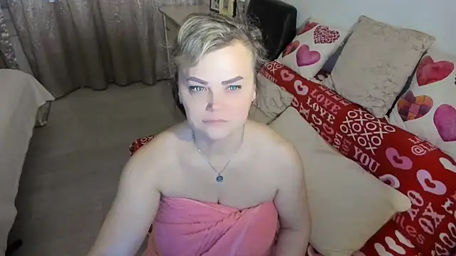 Snapshot of MildMature chatting on April 30, 2026, 9:30 pm MildMature online show from April 30, 2026, 9:30 pm