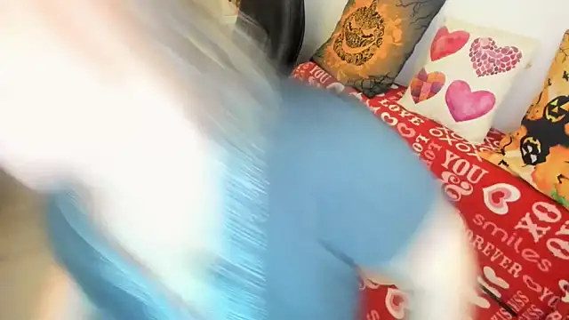 MildMature online show from October 29, 2025, 1:04 am