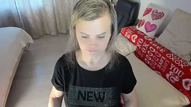 MildMature online show from April 23, 2026, 2:29 am