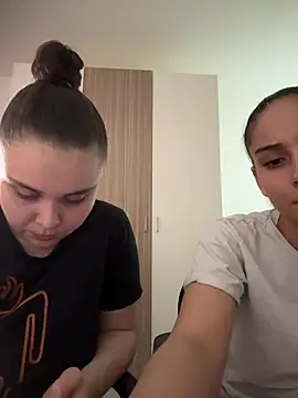 Snapshot of FemmeAffair chatting on February 7, 2026, 11:02 pm FemmeAffair online show from February 7, 2026, 11:02 pm