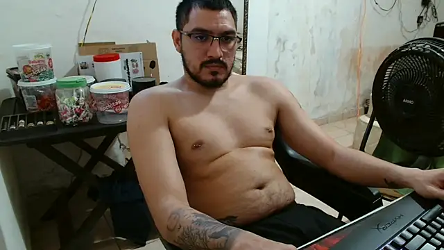 Leonino231 online show from November 18, 2025, 4:21 pm