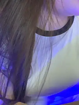 Linhtruong  online show from April 11, 2026, 4:20 am