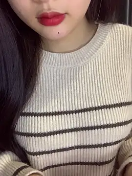 Snapshot of Linhtruong_ chatting on January 12, 2026, 12:23 pm Linhtruong online show from January 12, 2026, 12:23 pm