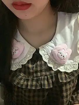 Snapshot of Linhtruong_ chatting on December 5, 2025, 4:33 am Linhtruong online show from December 5, 2025, 4:33 am