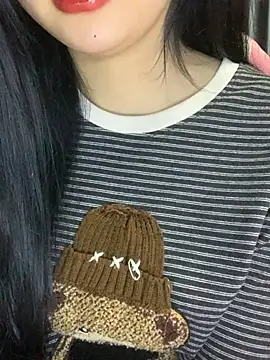 Snapshot of Linhtruong_ chatting on February 11, 2026, 4:34 am Linhtruong online show from February 11, 2026, 4:34 am