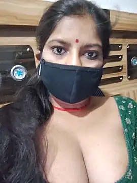 Daisygirl9 online show from July 16, 2026, 10:40 pm