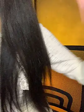 Nhinhi18 online show from January 10, 2026, 4:02 pm