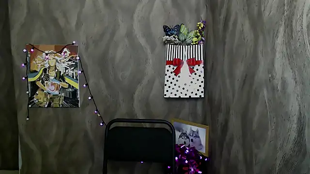 Snapshot of Linda_S_ chatting on November 4, 2025, 9:57 am Linda S  online show from November 4, 2025, 9:57 am