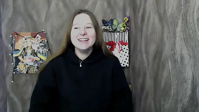 Snapshot of Linda_S_ chatting on October 4, 2025, 9:33 am Linda S  online show from October 4, 2025, 9:33 am