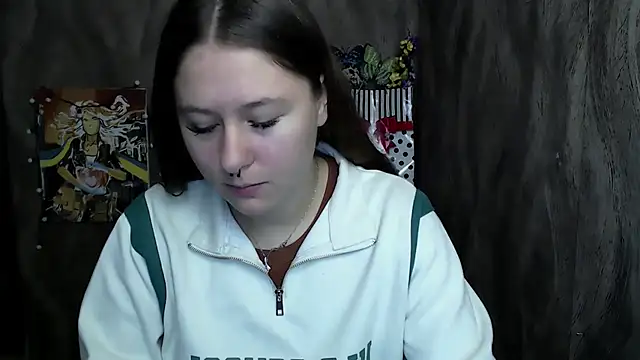 Snapshot of Linda_S_ chatting on September 19, 2025, 7:45 am Linda S  online show from September 19, 2025, 7:45 am