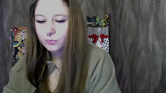 Snapshot of Linda_S_ chatting on October 10, 2025, 12:28 pm Linda S  online show from October 10, 2025, 12:28 pm