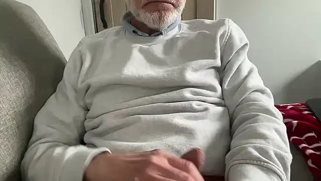 Snapshot of braselton06 chatting on February 24, 2026, 4:52 pm braselton06 online show from February 24, 2026, 4:52 pm