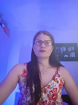 Camila-ventura online show from July 23, 2026, 1:19 pm