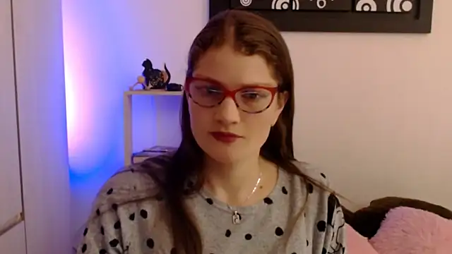 Camila-ventura online show from June 10, 2026, 1:01 pm