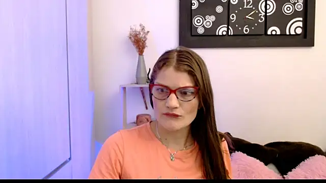 Camila-ventura online show from February 3, 2026, 8:58 pm