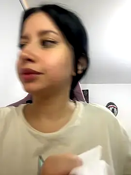 lucy grey25 online show from October 25, 2025, 2:39 pm