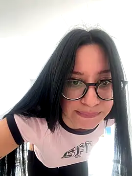 lucy grey25 online show from September 15, 2025, 3:56 pm