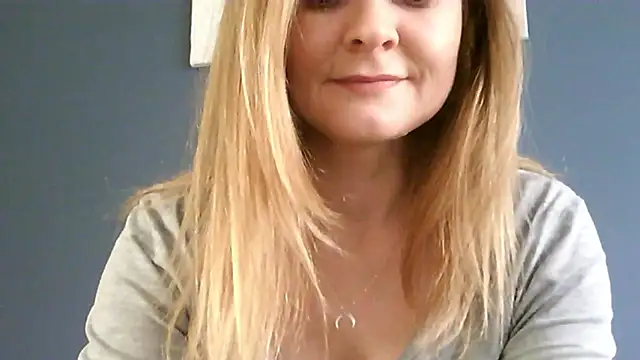 Ginger-bb online show from March 4, 2026, 7:49 am