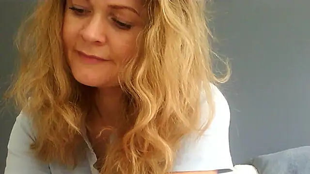 Ginger-bb online show from July 9, 2026, 8:15 am
