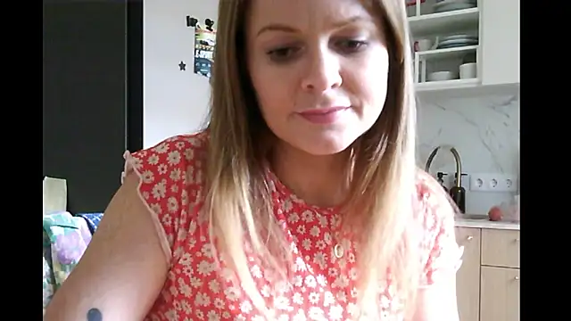 Ginger-bb online show from November 18, 2025, 12:52 pm