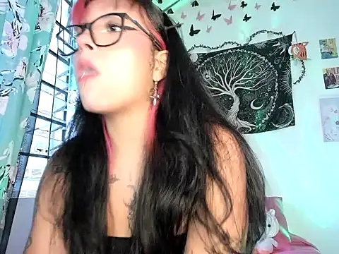 Sweet mim  online show from June 25, 2026, 11:10 pm