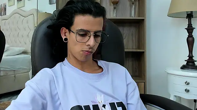 Ibratxandy online show from February 21, 2026, 7:27 pm