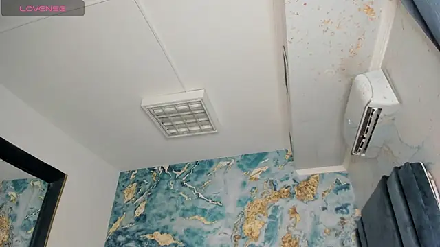 lesly cutee online show from March 29, 2026, 12:18 pm